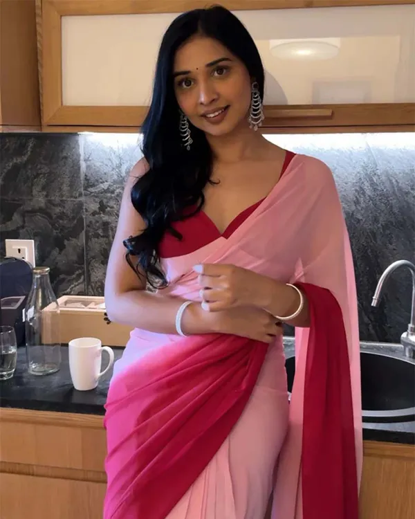Calm_Pink_And_Pink_Colour_1-Minute_Ready_To_Wear_Georgette_Saree_With_Blouse_Piece