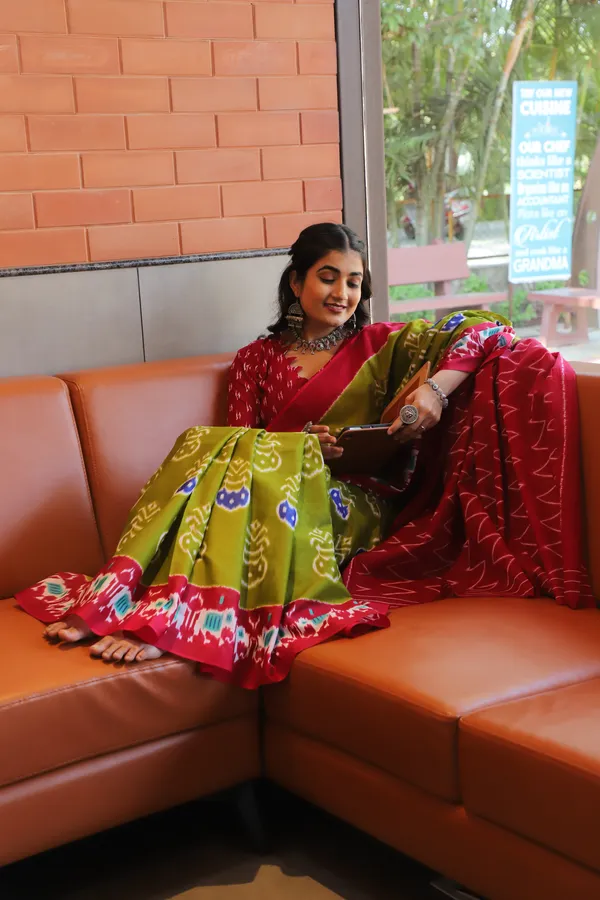 Ikkat_Hand_Block_Print_Print_Pure_Soft_Cotton_saree_With_Blouse_Piece
