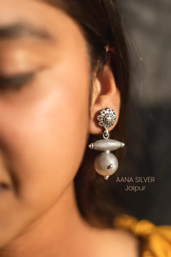 925_Pure_Sterling_Silver_|_Ellipse_Ball_Flower_Earrings_|_Well_Stamped_&_Hallmarked