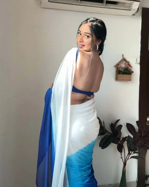 Blue_And_White_Color_1-Minute_Ready_To_Wear_Georgettae_Saree_With_Blouse_Piece