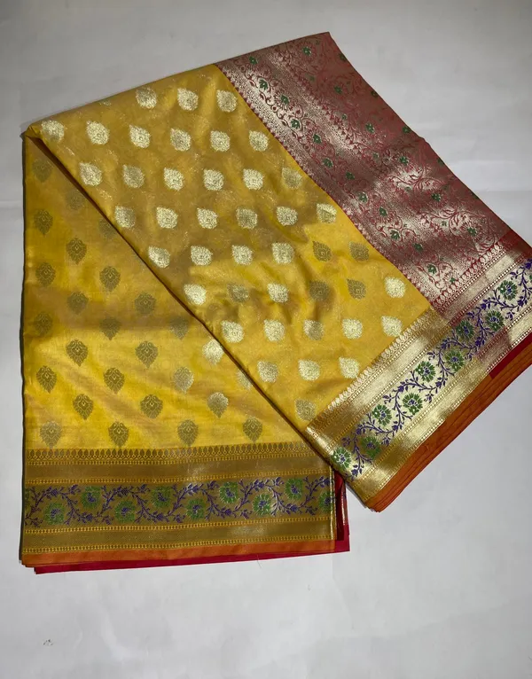 Humairah_Presents_Gold_Katan_Silk_Golden_Zari_Booti_with_Contrast_Banarasi_Alfi_Mina_Border_and_Red_Blouse