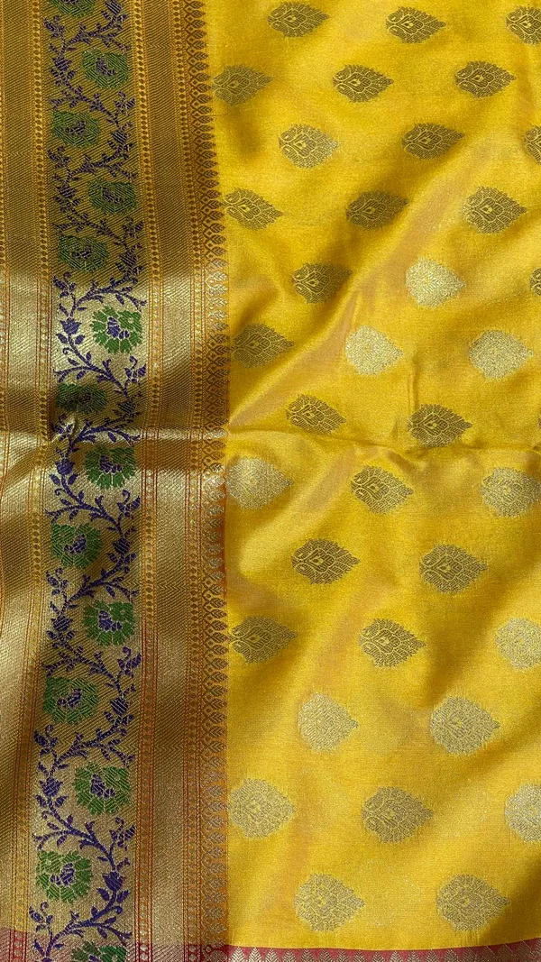 Humairah_Presents_Gold_Katan_Silk_Golden_Zari_Booti_with_Contrast_Banarasi_Alfi_Mina_Border_and_Red_Blouse