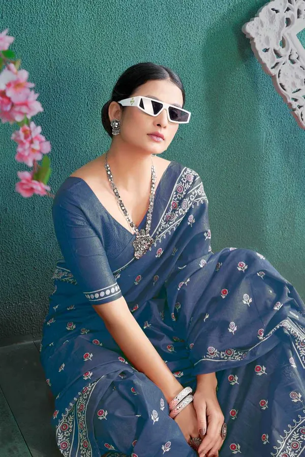 Ikkat_Print_Pure_Soft_Cotton_saree_With_Blouse_Piece