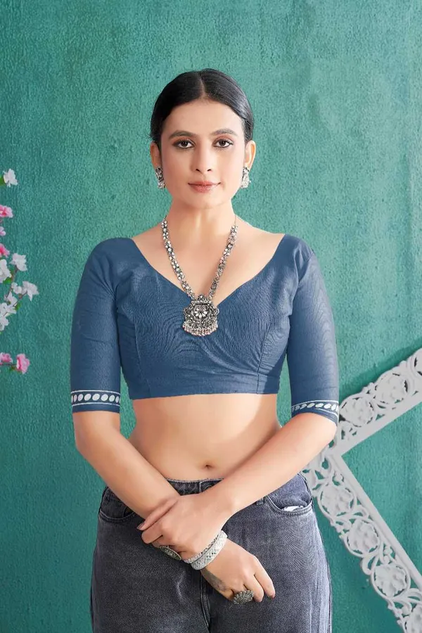 Ikkat_Print_Pure_Soft_Cotton_saree_With_Blouse_Piece