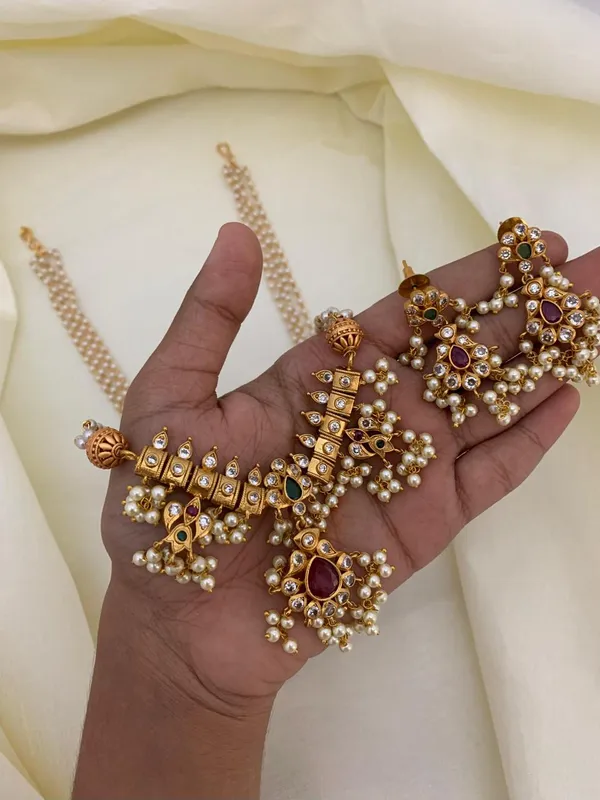 Elakshi_Guttapusalu_Antique_Pearl_set