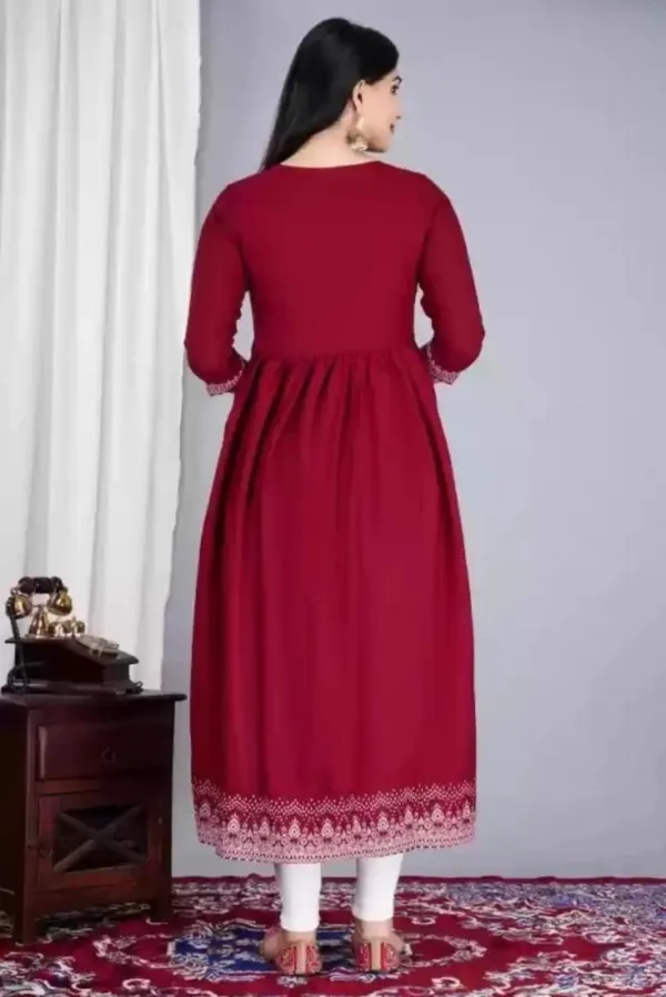 Women_Classic_Red_Printed_Long_Kurti
