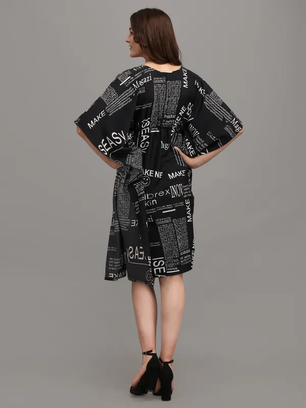 Black_&_White_Text_Paper_Print_Kaftan_Dress