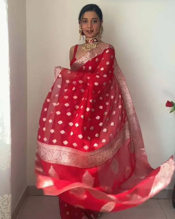 Red_Color_Best_Selling_1_Minute_Ready_To_Wear_Soft_Banarasi_Silk_Saree_With_Golden_Zari_Work