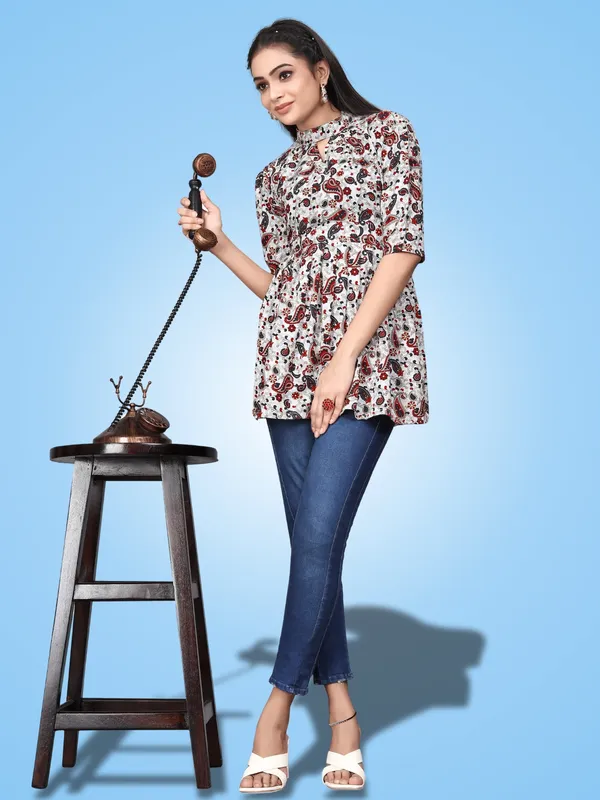 Red_Crepe_Mango_Floral_Printed_Casual_Wear_Tops
