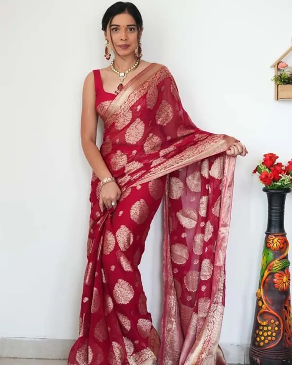 Red_Color_Ready_To_Wear_Soft_Banarasi_Silk_Saree_With_Golden_Zari_Work