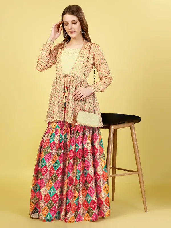 Blossom_Floral_Printed_Top,_Blouse,_and_Gharara_Set