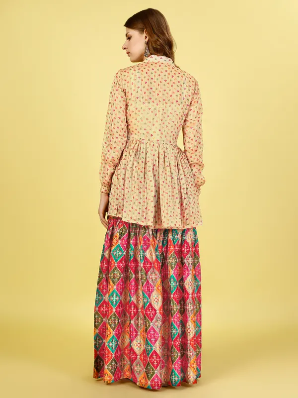 Blossom_Floral_Printed_Top,_Blouse,_and_Gharara_Set