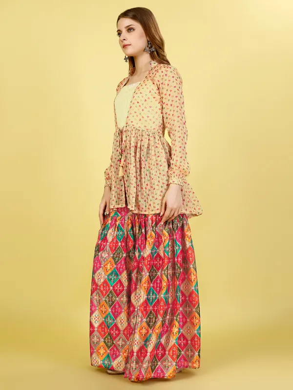 Blossom_Floral_Printed_Top,_Blouse,_and_Gharara_Set