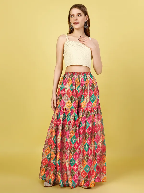 Blossom_Floral_Printed_Top,_Blouse,_and_Gharara_Set