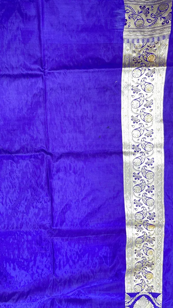 Humairah_Presents_Brown_Stone_Work_Golden_Zari_Booti_with_Contrast_Blue_Paisely_Lehariya_Pallu_Zari_Border_with_Blue_Blouse_Banarasi_Saree