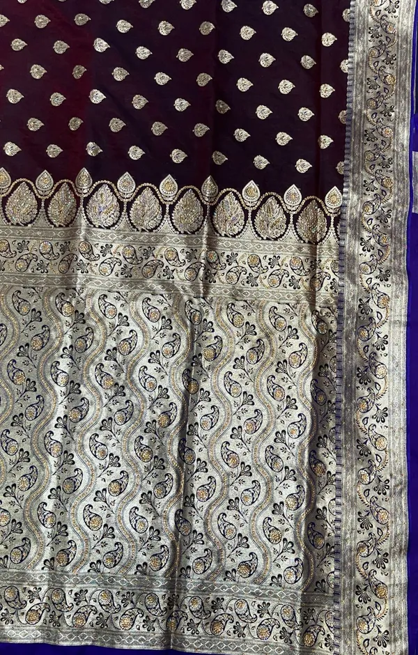 Humairah_Presents_Brown_Stone_Work_Golden_Zari_Booti_with_Contrast_Blue_Paisely_Lehariya_Pallu_Zari_Border_with_Blue_Blouse_Banarasi_Saree