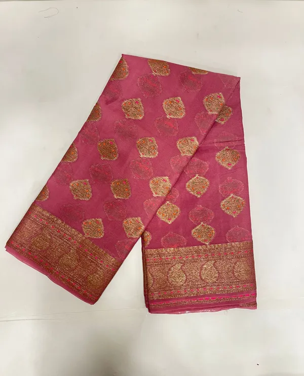 Humairah_Presents_Pure_Handloom_Mauve_Chiffon_Floral_Mina_Copper_Zari_Booti_with_Paisley_Mina_Zari_Border_with_Mauve_Blouse