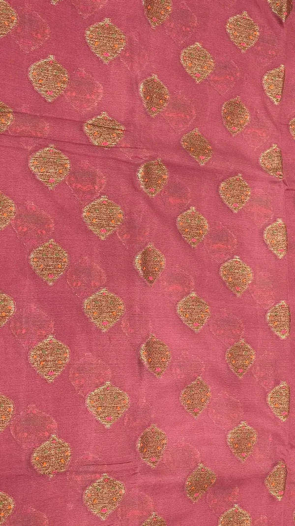 Humairah_Presents_Pure_Handloom_Mauve_Chiffon_Floral_Mina_Copper_Zari_Booti_with_Paisley_Mina_Zari_Border_with_Mauve_Blouse