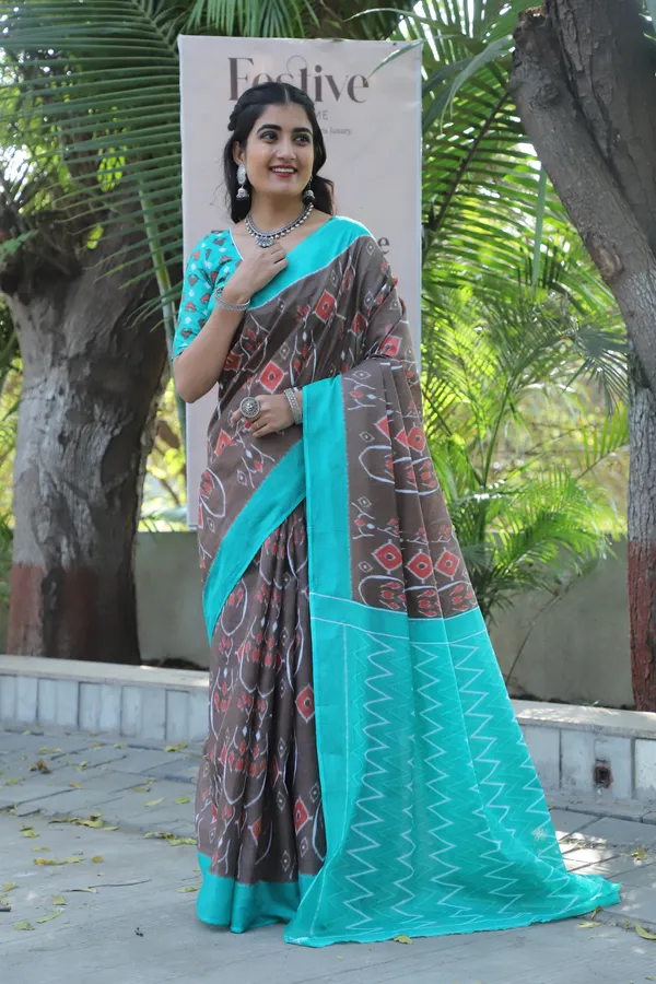 Ikkat_Hand_Block_Print_Print_Pure_Soft_Cotton_saree_With_Blouse_Piece
