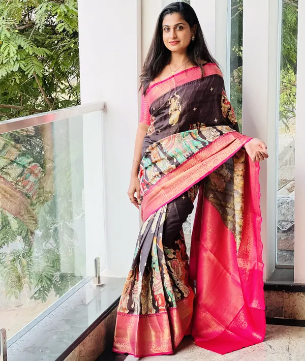 https://d1311wbk6unapo.cloudfront.net/NushopCatalogue/tr:f-webp,w-600,fo-auto/aDdEZoyg_NLJBCQ1O94_2023-04-09_1.jpg__Royal Rajgharana Sarees