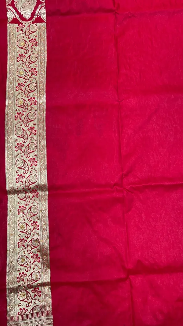 Humairah_Presents_Indigo_Blue_Stone_Work_Golden_Zari_Booti_with_Contrast_Maroon_Paisely_Lehariya_Pallu_Zari_Border_with_Maroon_Blouse_Banarasi_Saree
