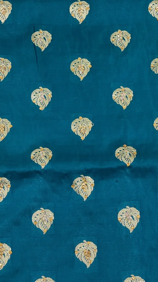 Humairah_Presents_Indigo_Blue_Stone_Work_Golden_Zari_Booti_with_Contrast_Maroon_Paisely_Lehariya_Pallu_Zari_Border_with_Maroon_Blouse_Banarasi_Saree