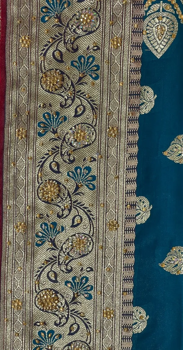 Humairah_Presents_Indigo_Blue_Stone_Work_Golden_Zari_Booti_with_Contrast_Maroon_Paisely_Lehariya_Pallu_Zari_Border_with_Maroon_Blouse_Banarasi_Saree