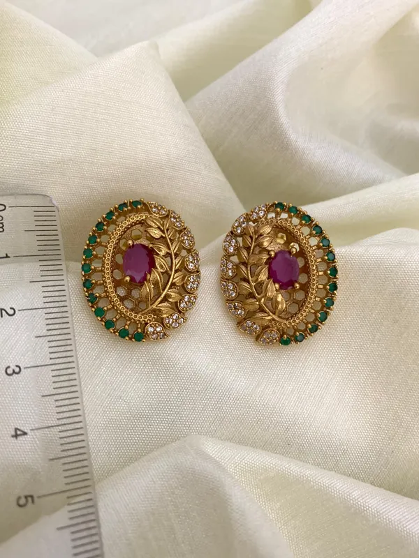 Leaf_Antique_Stud_Earrings
