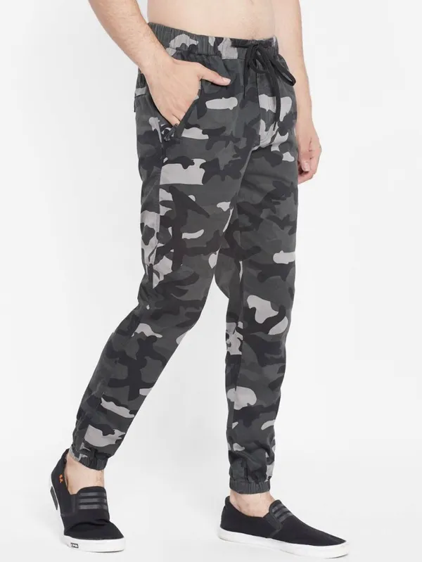 Camouflage_Cotton_Blend_Premium_Solid_Joggers_For_Men