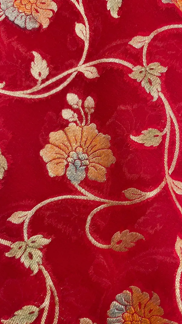 Humairah_Pure_Handwoven_Red_Khaddi_Georgette_Hand_Brush_Floral_Zari_Jaal_Banarasi_Zari_Border_Saree_with_Red_Blouse_piece