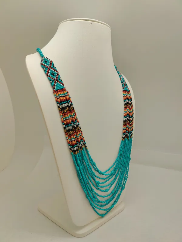 Green_Flower_Fancy_Long_Necklace_For_Women