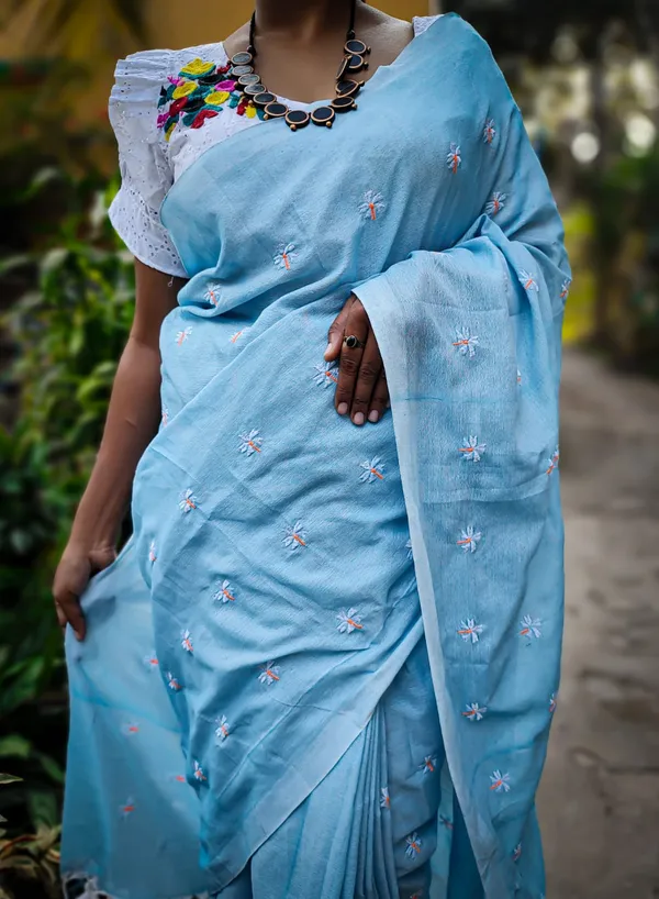 Sky_Blue_Cotton_Embroidery_Full_Body_Shiuli_Design_Handloom_Saree