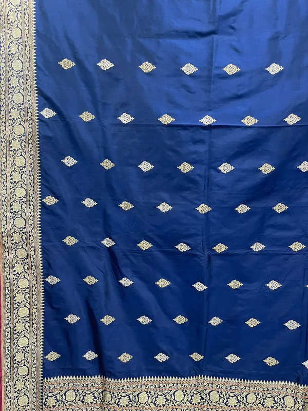 Humairah_Pure_Handloom_Katan_Silk_Navy_Blue_Kadhwa_Gold_&_Silver_Zari_Booti_with_Kadhwa_Border_and_Navy_Blue_Stripe_Blouse