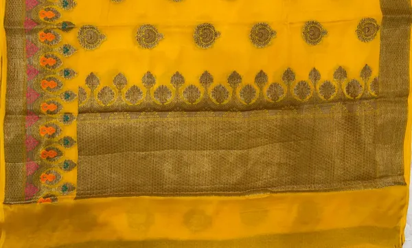 Humairah_Presents_Pure_Handloom_Yellow_Chiffon_Floral_Mina_Zari_Booti_with_Skirt_Mina_Copper_Zari_Border_and_Yellow_Blouse