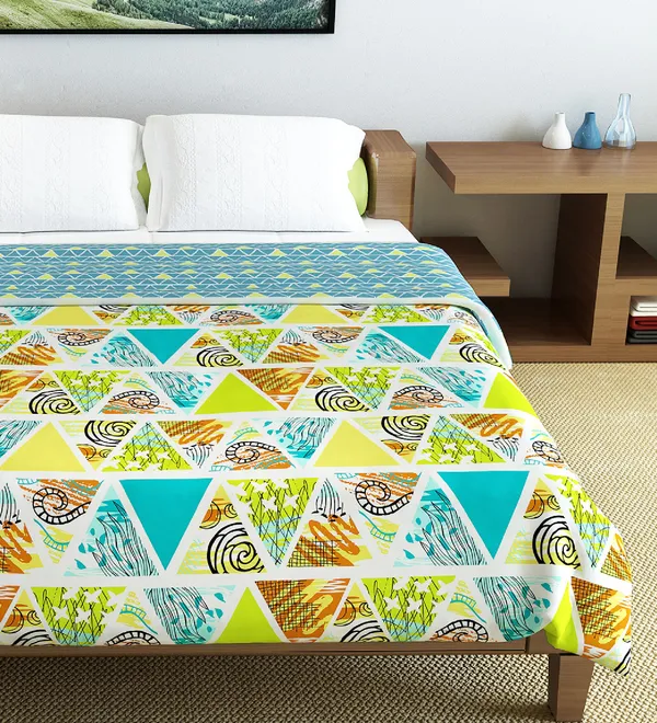 Abstract_Double_Comforter_for_Mild_Winter_(Polyester,_Green)