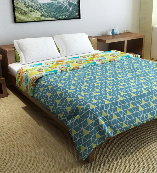Abstract_Double_Comforter_for_Mild_Winter_(Polyester,_Green)