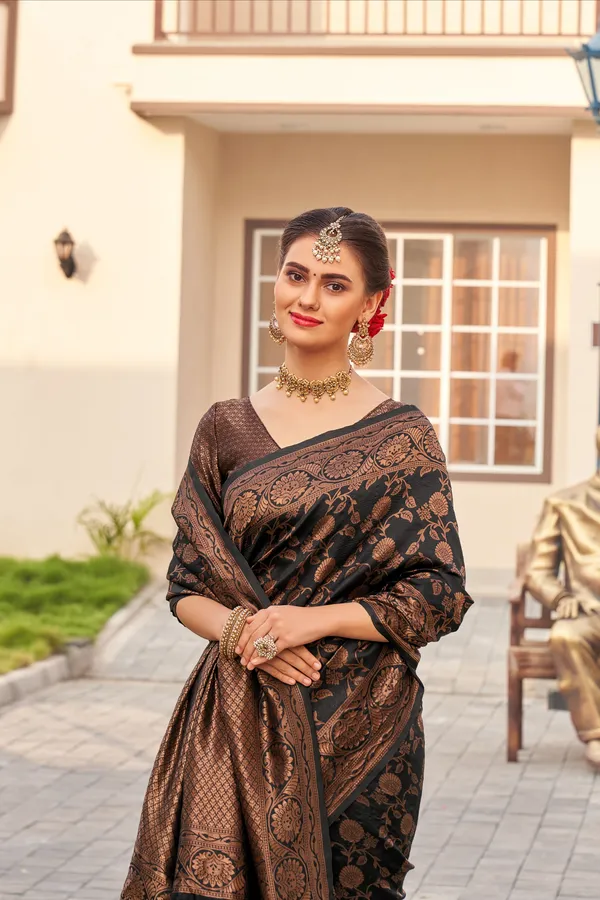 BLACK_KANJIVARAM_SILK__SAREE