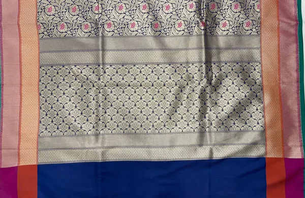 Humairah_Presents_Navy_Blue_Katan_Silk_Floral_Zari_Mina_Jaal_with_Banarasi_Zari_2D_Border_and_Pallu_with_Navy_Blue_Blouse