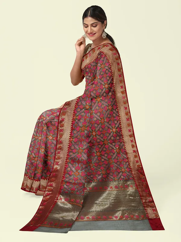 Black_Cotton_Blend_Banarasi_Sarees_For_Women