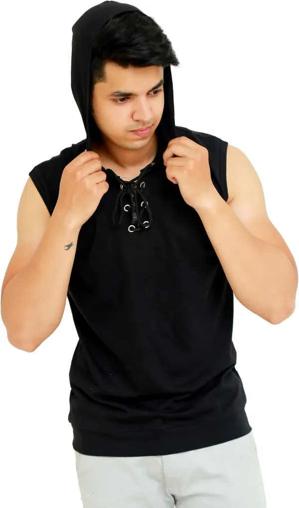 Black_Cotton_Blend_Solid_T-Shirt_For_Men