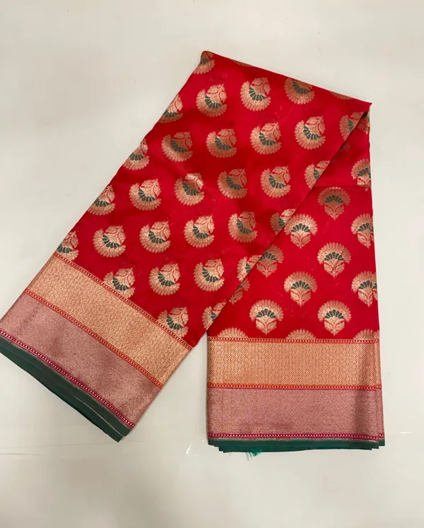 Humairah_Presents_Red_Katan_Silk_Floral_Zari_Minakari_Booti_with_Banarasi_2D_Zari_Border_and_Floral_Pallu_with_Red_Blouse