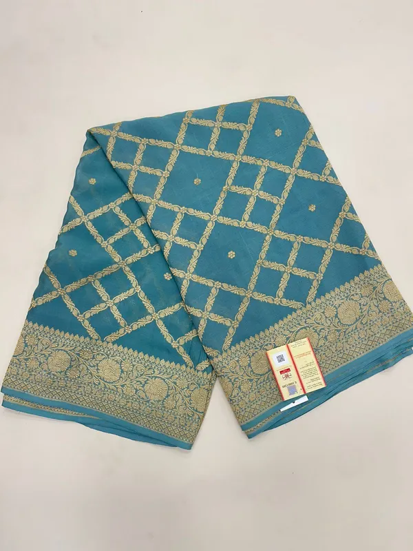 Humairah_Timeless_Elegance_Pure_Silk_Handwoven_Grey_Khaddi_Georgette_Jangla_Kadhwa_Zari_Jaal_with_Banarasi_Kadhwa_Border_and_Grey_Blouse_KHDDI_JNG_AHM_1