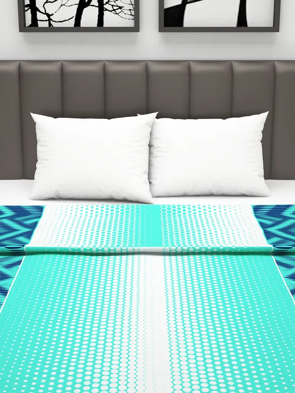 Geometric_Double_Dohar_for_AC_Room_(Polyester,_Blue_and_Navy_Blue)