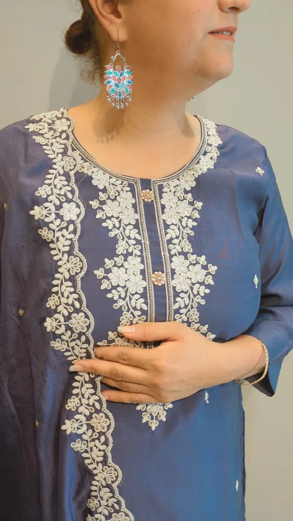 Grey_Muslin_Straight_Cut_Suit