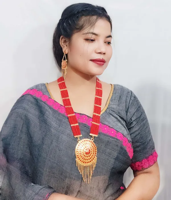 Assamese_Traditional_Gold_Plated_Red_Colour_Japi_Tassel_Jewellery_Set_For_Women_&_Girl