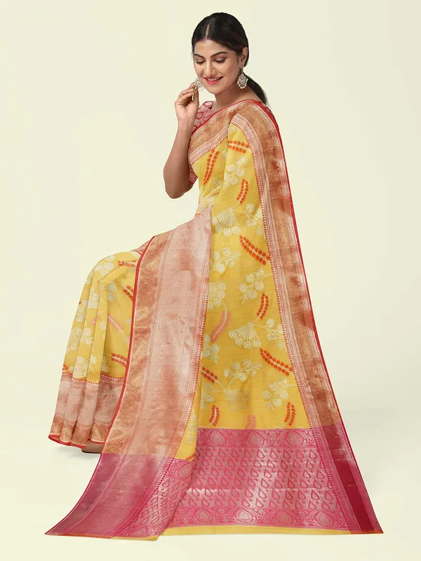 Yellow_Mulberry_Silk/Silk_Blend_Banarasi_Sarees_For_Women