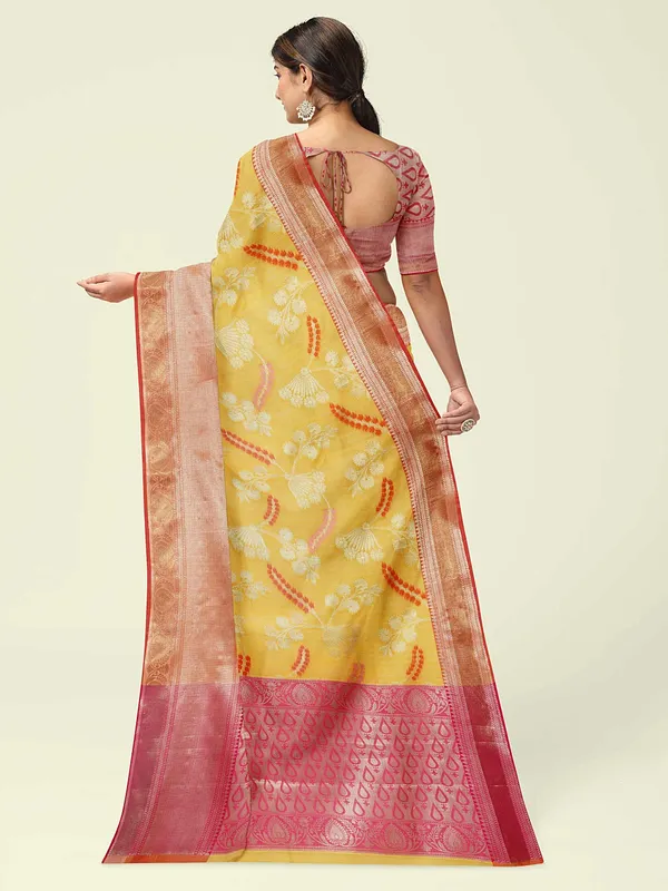 Yellow_Mulberry_Silk/Silk_Blend_Banarasi_Sarees_For_Women