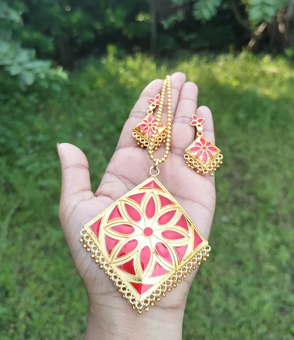 Assamese_Traditional_Red_Colour_Chain_Jewellery_Set_For_Women