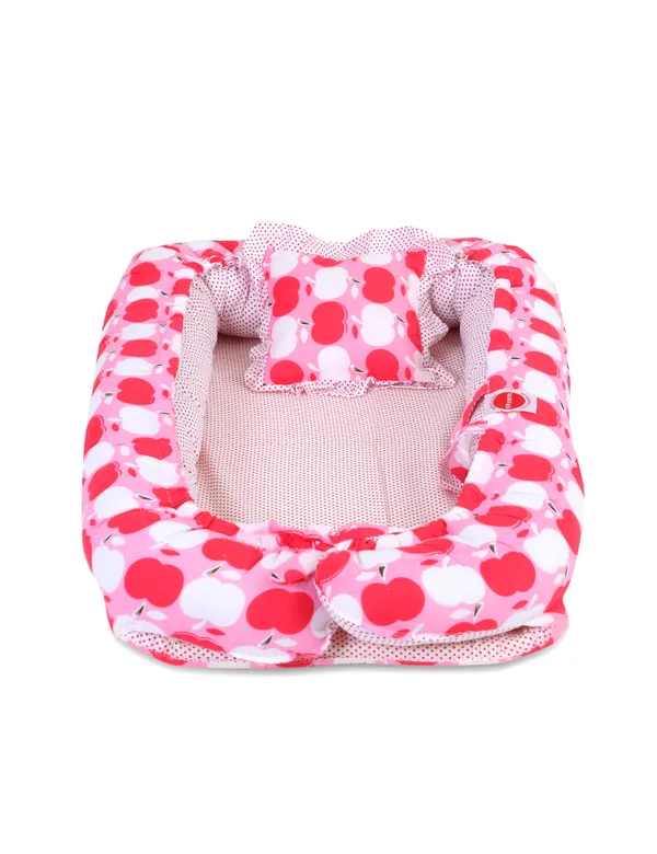 Apple_Print_New_Born_Baby_nest_Bedding_Set_Reversible_0-10_Months_(Pink)
