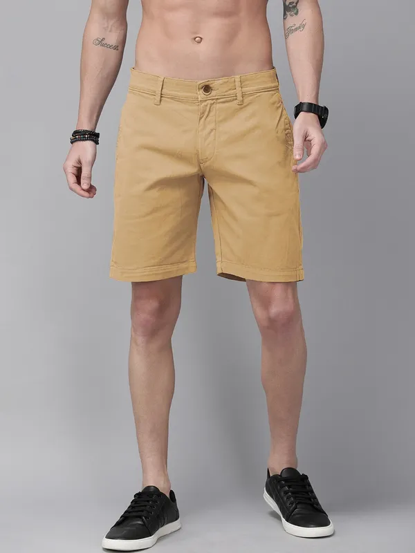 Cream_Cotton_Blend_Premium_Solid_Chino_Shorts_For_Men